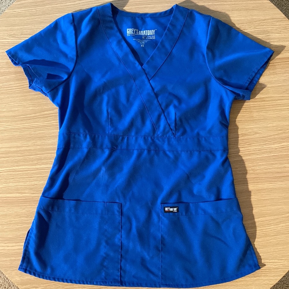 Grey’s Anatomy Barco Blue XS Scrub Top